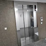 707 Mit Pool Apartment