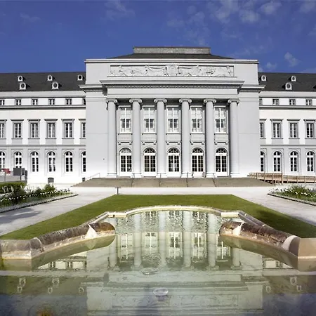 707 Mit Pool Und Sauna Lahnstein